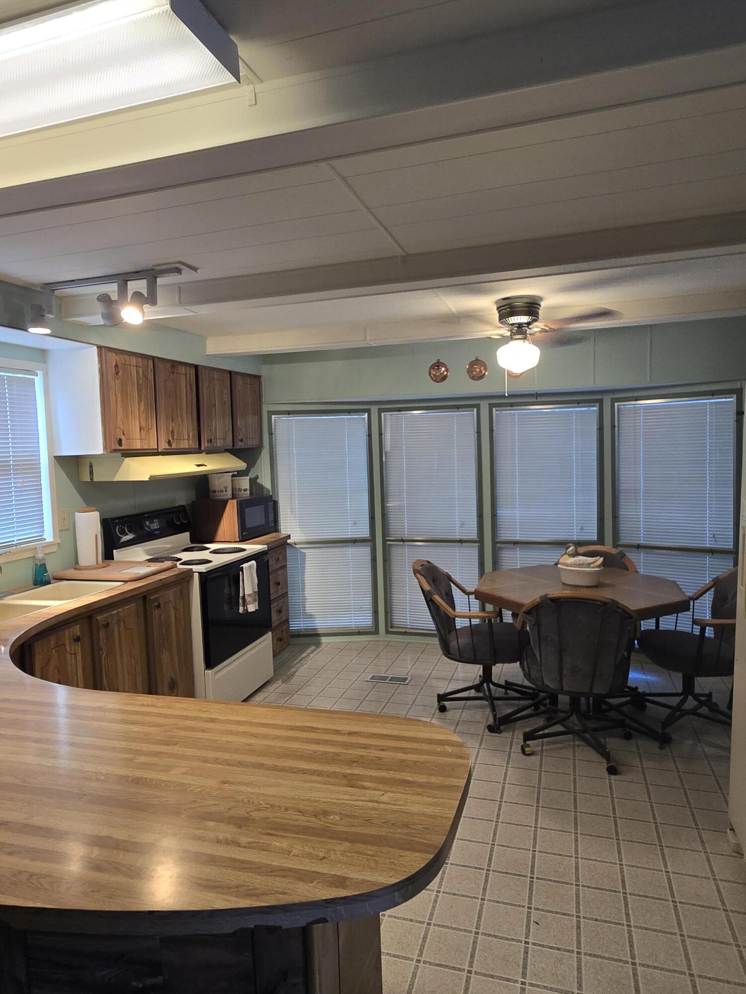 Sun Forest Estates - Residential