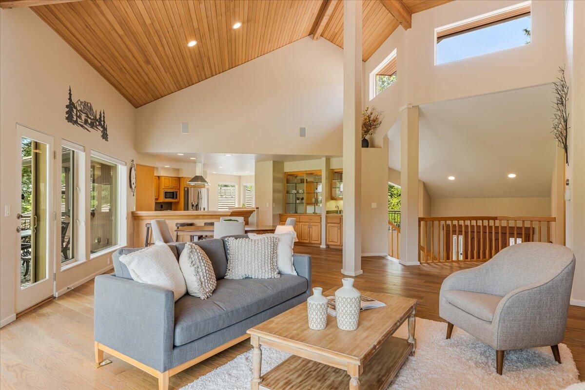 Broken Top - Residential