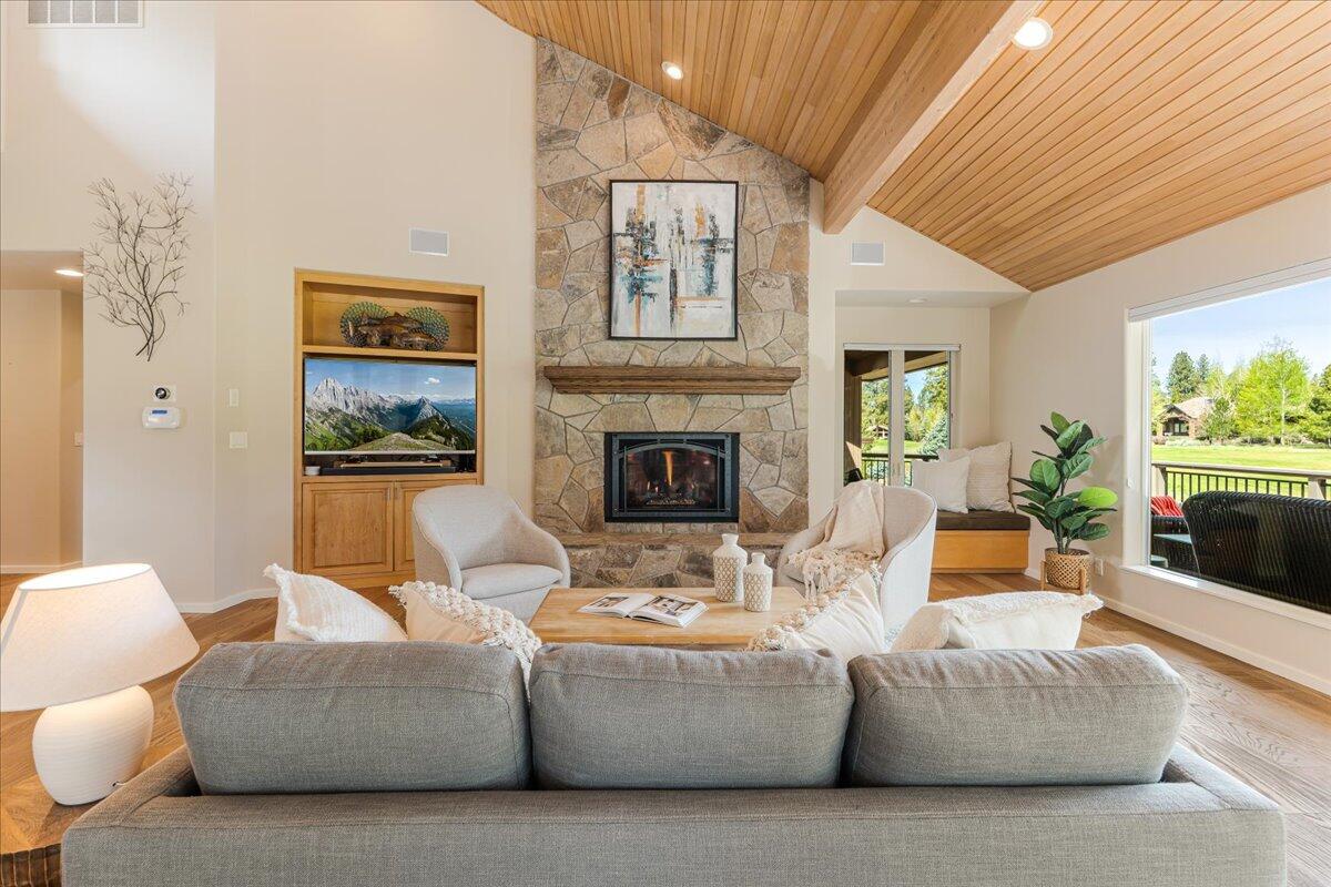 Broken Top - Residential