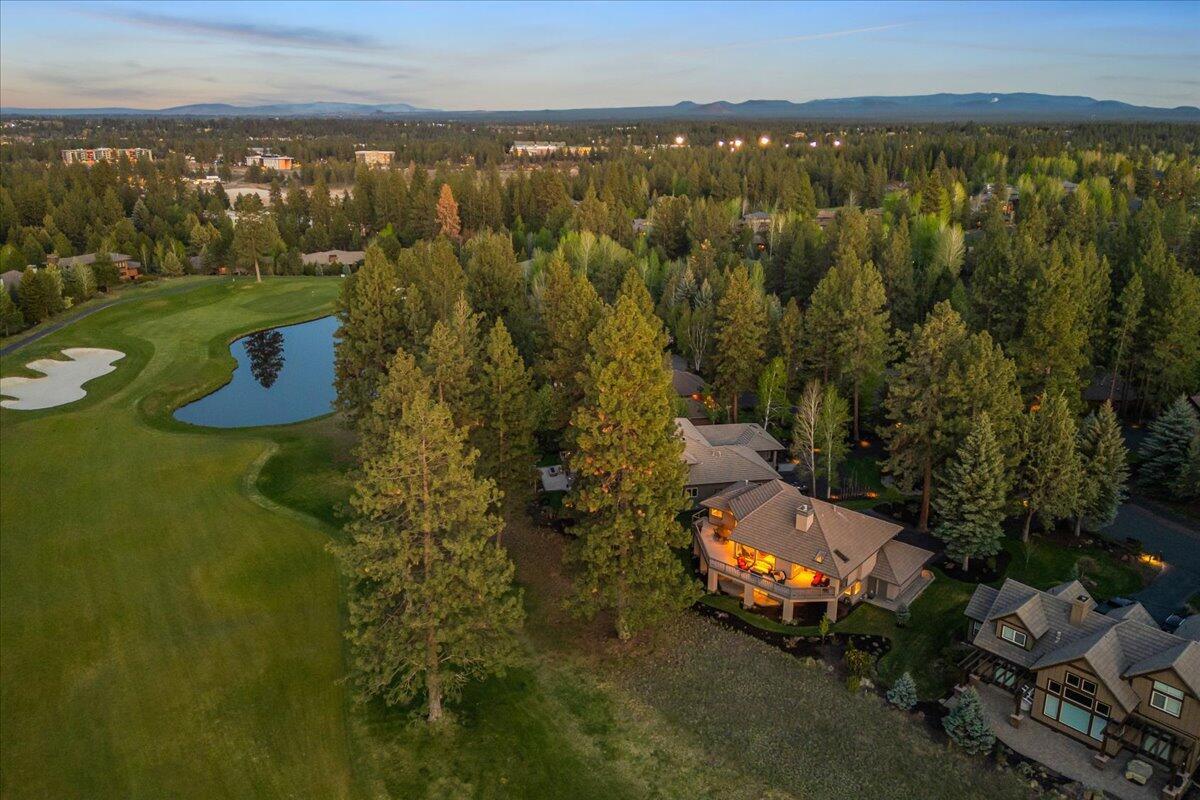 19562 Green Lakes Loop