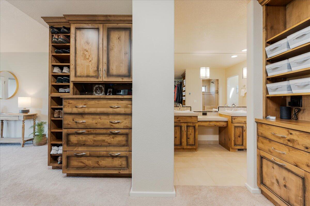 Broken Top - Residential