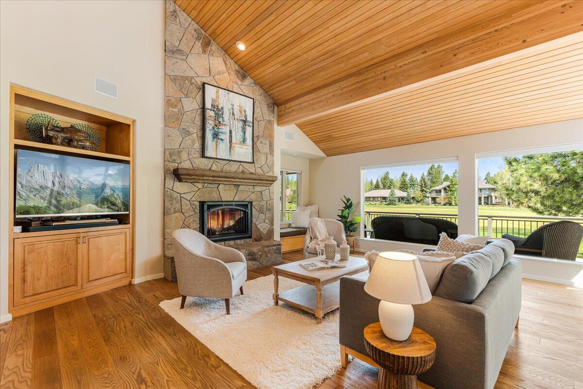 Broken Top - Residential