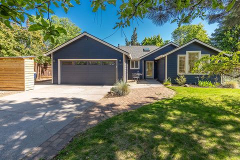 1340 NE Noe Drive Bend OR 97701