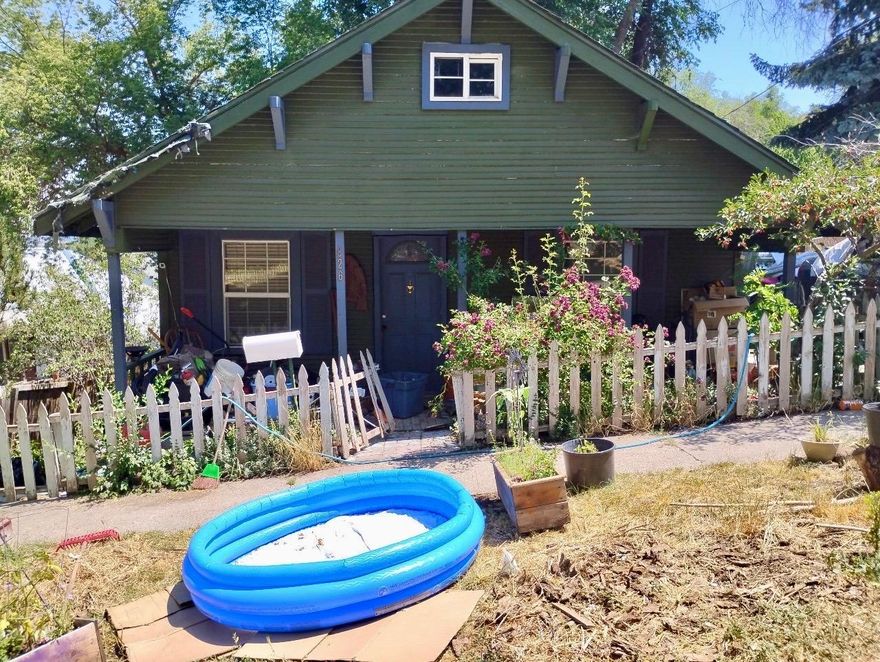 : Discover this charming 768 sq ft home featuring 2 bedrooms and 1 bath. Perfect for first-time buyers or those looking to downsize. Don't miss the chance to schedule a showing today!