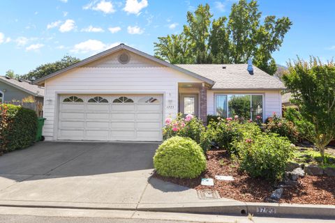 1723 SE Brookhurst Way Grants Pass OR 97527