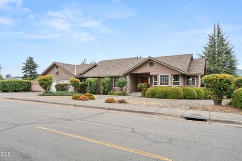 Tiny photo for 1449 Ben Aire Circle, Grants Pass, OR 97527 (MLS # 220223867)