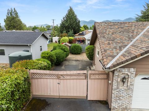 Tiny photo for 1449 Ben Aire Circle, Grants Pass, OR 97527 (MLS # 220223867)