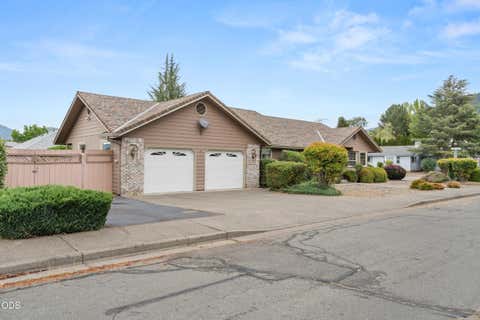 Tiny photo for 1449 Ben Aire Circle, Grants Pass, OR 97527 (MLS # 220223867)