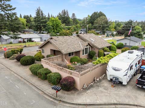 Tiny photo for 1449 Ben Aire Circle, Grants Pass, OR 97527 (MLS # 220223867)