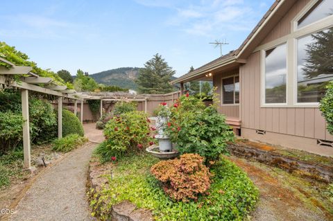 Tiny photo for 1449 Ben Aire Circle, Grants Pass, OR 97527 (MLS # 220223867)