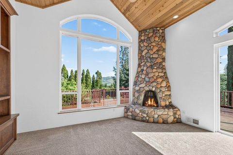 Tiny photo for 610 Orchard Street, Ashland, OR 97520 (MLS # 220220148)