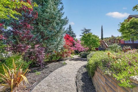 Tiny photo for 610 Orchard Street, Ashland, OR 97520 (MLS # 220220148)