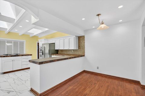 Tiny photo for 610 Orchard Street, Ashland, OR 97520 (MLS # 220220148)