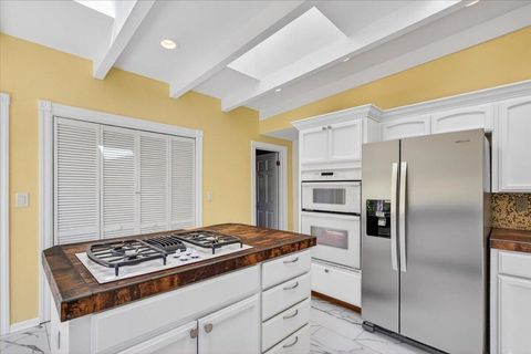 Tiny photo for 610 Orchard Street, Ashland, OR 97520 (MLS # 220220148)