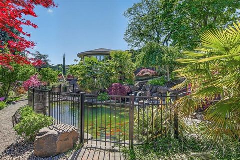 Tiny photo for 610 Orchard Street, Ashland, OR 97520 (MLS # 220220148)