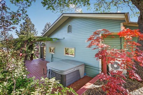 Tiny photo for 610 Orchard Street, Ashland, OR 97520 (MLS # 220220148)