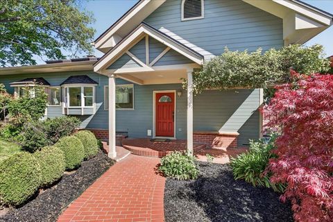Tiny photo for 610 Orchard Street, Ashland, OR 97520 (MLS # 220220148)