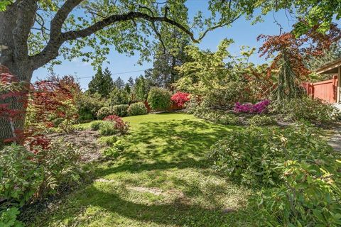 Tiny photo for 610 Orchard Street, Ashland, OR 97520 (MLS # 220220148)
