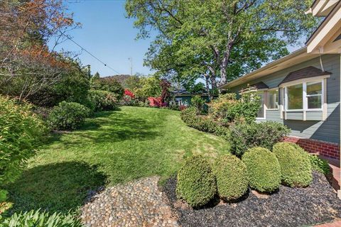Tiny photo for 610 Orchard Street, Ashland, OR 97520 (MLS # 220220148)