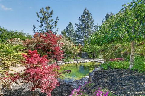 Tiny photo for 610 Orchard Street, Ashland, OR 97520 (MLS # 220220148)