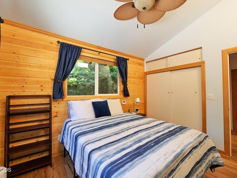 Tiny photo for 12 Pine Street, Shady Cove, OR 97539 (MLS # 220223240)