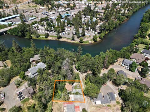 Tiny photo for 12 Pine Street, Shady Cove, OR 97539 (MLS # 220223240)