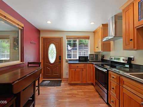 Tiny photo for 12 Pine Street, Shady Cove, OR 97539 (MLS # 220223240)