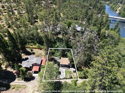Tiny photo for 12 Pine Street, Shady Cove, OR 97539 (MLS # 220223240)