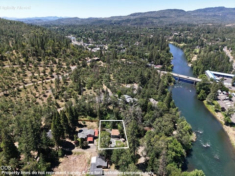 Tiny photo for 12 Pine Street, Shady Cove, OR 97539 (MLS # 220223240)
