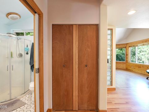 Tiny photo for 12 Pine Street, Shady Cove, OR 97539 (MLS # 220223240)