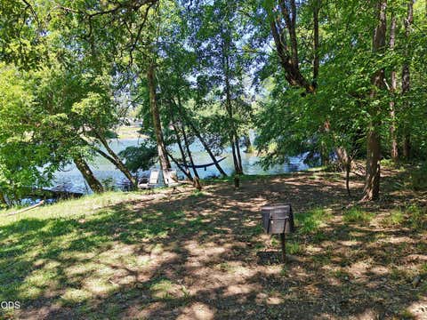 Tiny photo for 12 Pine Street, Shady Cove, OR 97539 (MLS # 220223240)