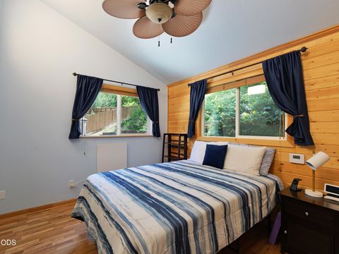 Tiny photo for 12 Pine Street, Shady Cove, OR 97539 (MLS # 220223240)