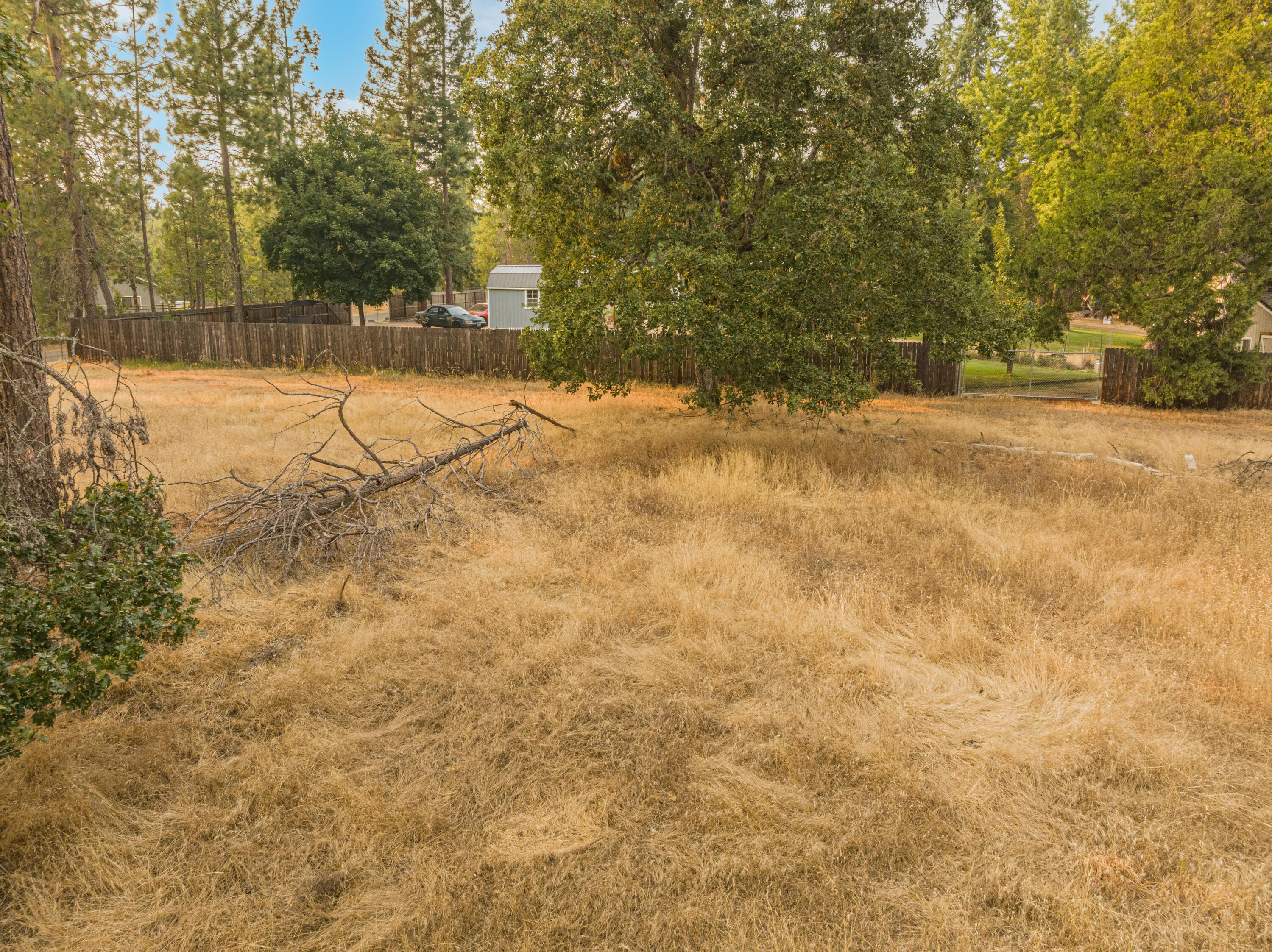 Bonnie Brae Subdivision - Land