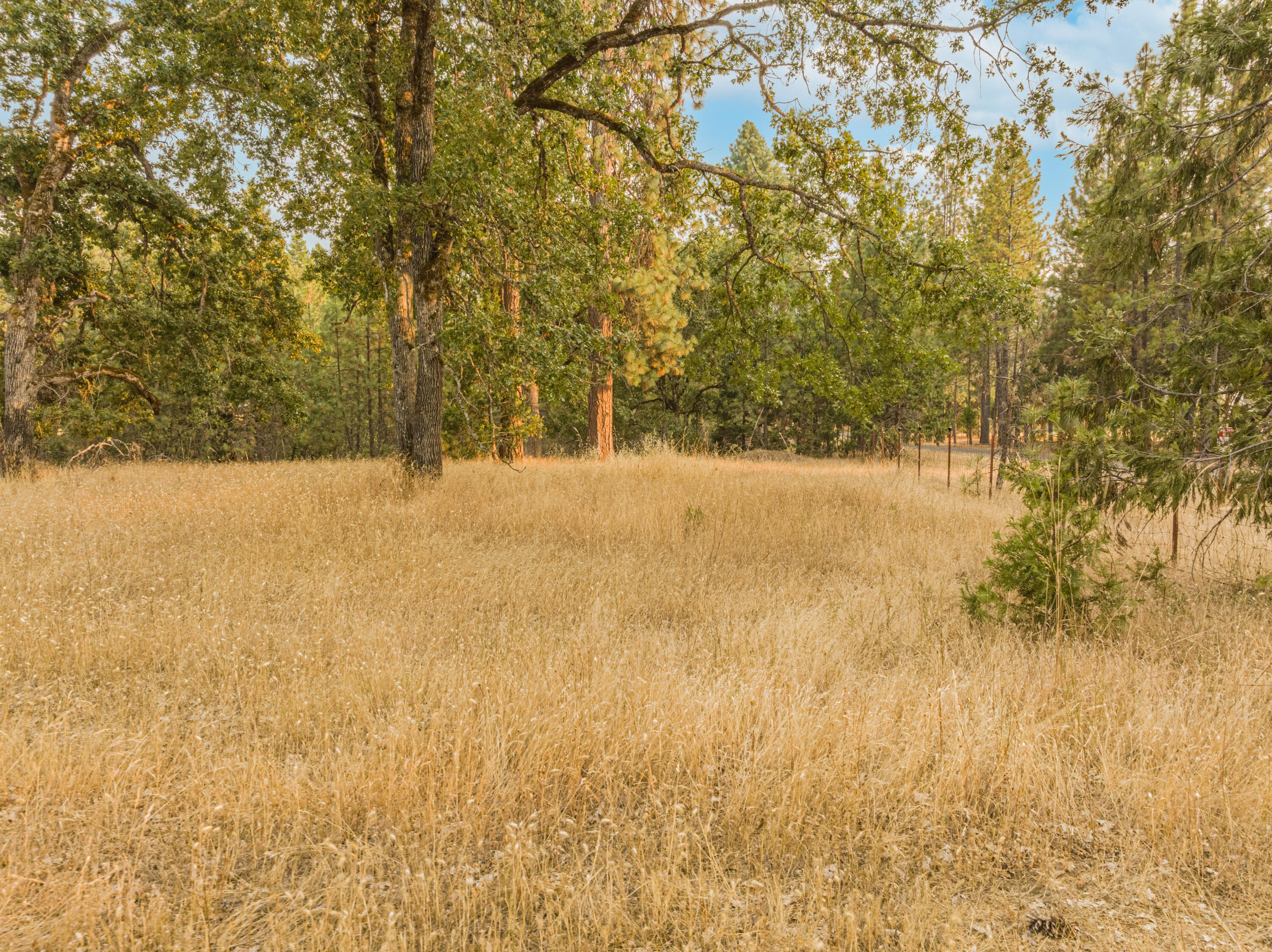 Bonnie Brae Subdivision - Land