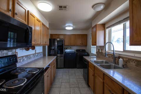 Tiny photo for 10443 Wright Avenue, Klamath Falls, OR 97603 (MLS # 220227081)