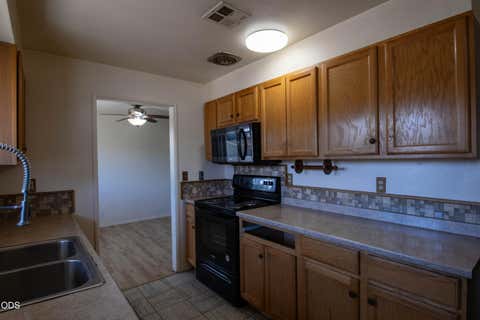 Tiny photo for 10443 Wright Avenue, Klamath Falls, OR 97603 (MLS # 220227081)