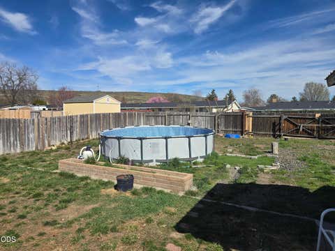 Tiny photo for 10443 Wright Avenue, Klamath Falls, OR 97603 (MLS # 220227081)