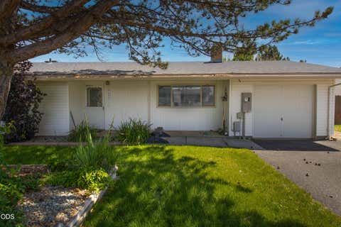 Tiny photo for 10443 Wright Avenue, Klamath Falls, OR 97603 (MLS # 220227081)