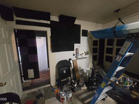 Tiny photo for 10443 Wright Avenue, Klamath Falls, OR 97603 (MLS # 220227081)