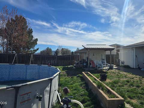 Tiny photo for 10443 Wright Avenue, Klamath Falls, OR 97603 (MLS # 220227081)