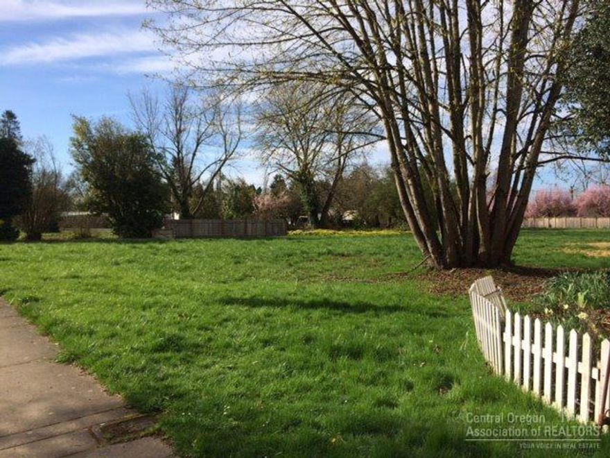 Four lots (1.39 acres) zoned Central Business District in the heart of downtown Coburg, adjacent to the Historic Coburg Inn and across the street from the City Park. This property offers an incredible business opportunity with a variety of allowed uses; mixed-use development, retail stores and shops, business and professional offices. Located just minutes from Eugene and only five miles to Sacred Heart Medical Center.