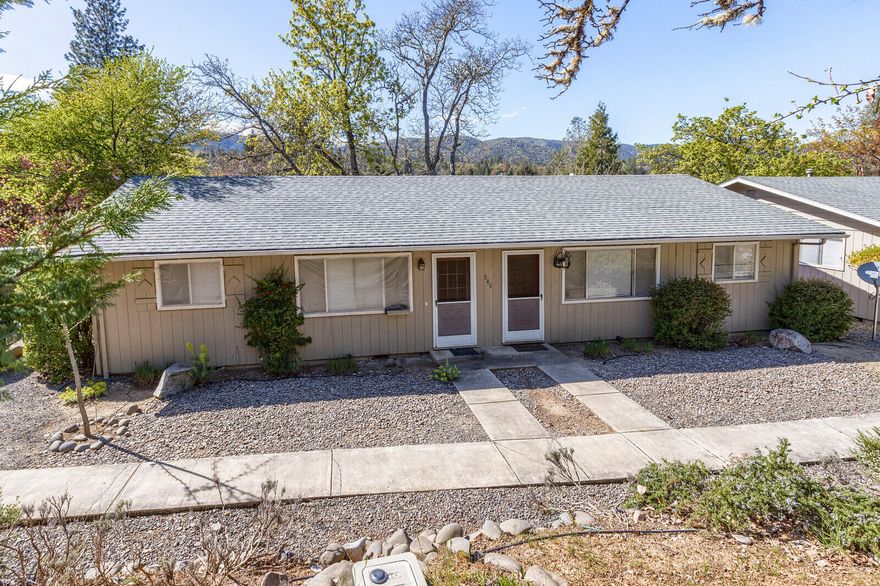 Investment opportunity in Jacksonville! Close to downtown, this single story duplex is located on a quiet corner lot. Each of the two units are 2 bedrooms, 1 bath. Both units are currently occupied, tenants would like to remain if possible. Shared, detached garage features laundry hookups for each unit. Adjacent property also for sale 540 S 5th St. Seller would prefer selling both properties together.