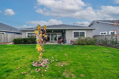 Tiny photo for 3855 Wyoming Lane, Medford, OR 97504 (MLS # 220211925)
