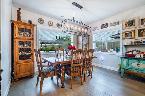 Tiny photo for 3855 Wyoming Lane, Medford, OR 97504 (MLS # 220211925)