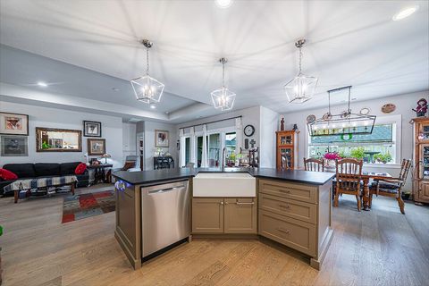 Tiny photo for 3855 Wyoming Lane, Medford, OR 97504 (MLS # 220211925)