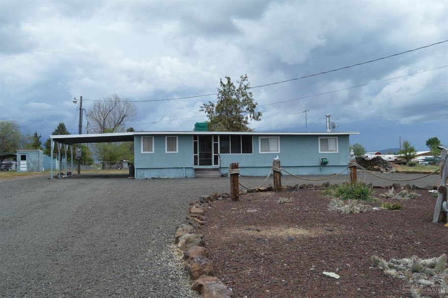 Perfect location for recreational use. Just minutes from Lake Billy Chinook.