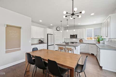 Tiny photo for 2866 NE Marea Drive, Bend, OR 97701 (MLS # 220227110)