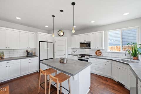 Tiny photo for 2866 NE Marea Drive, Bend, OR 97701 (MLS # 220227110)