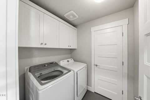 Tiny photo for 2866 NE Marea Drive, Bend, OR 97701 (MLS # 220227110)
