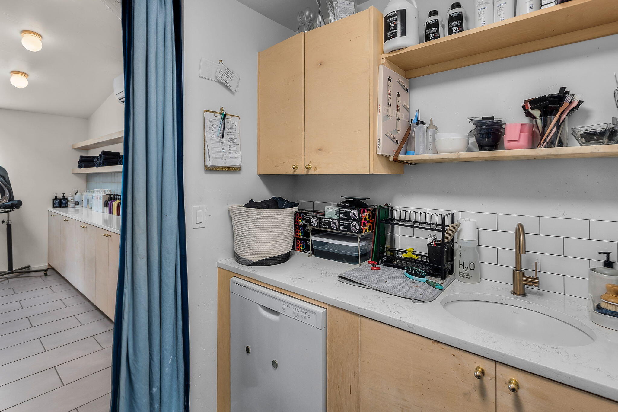 Kenwood - Commercial Sale